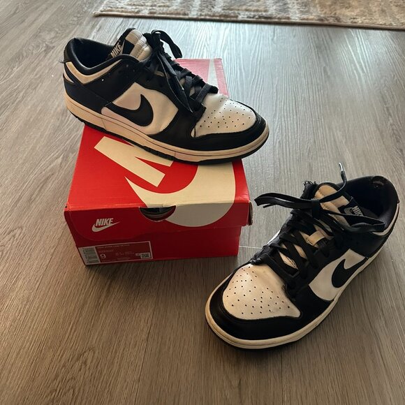 Nike Men\'s Dunk Low Retro Panda White/Black/White - Size 9